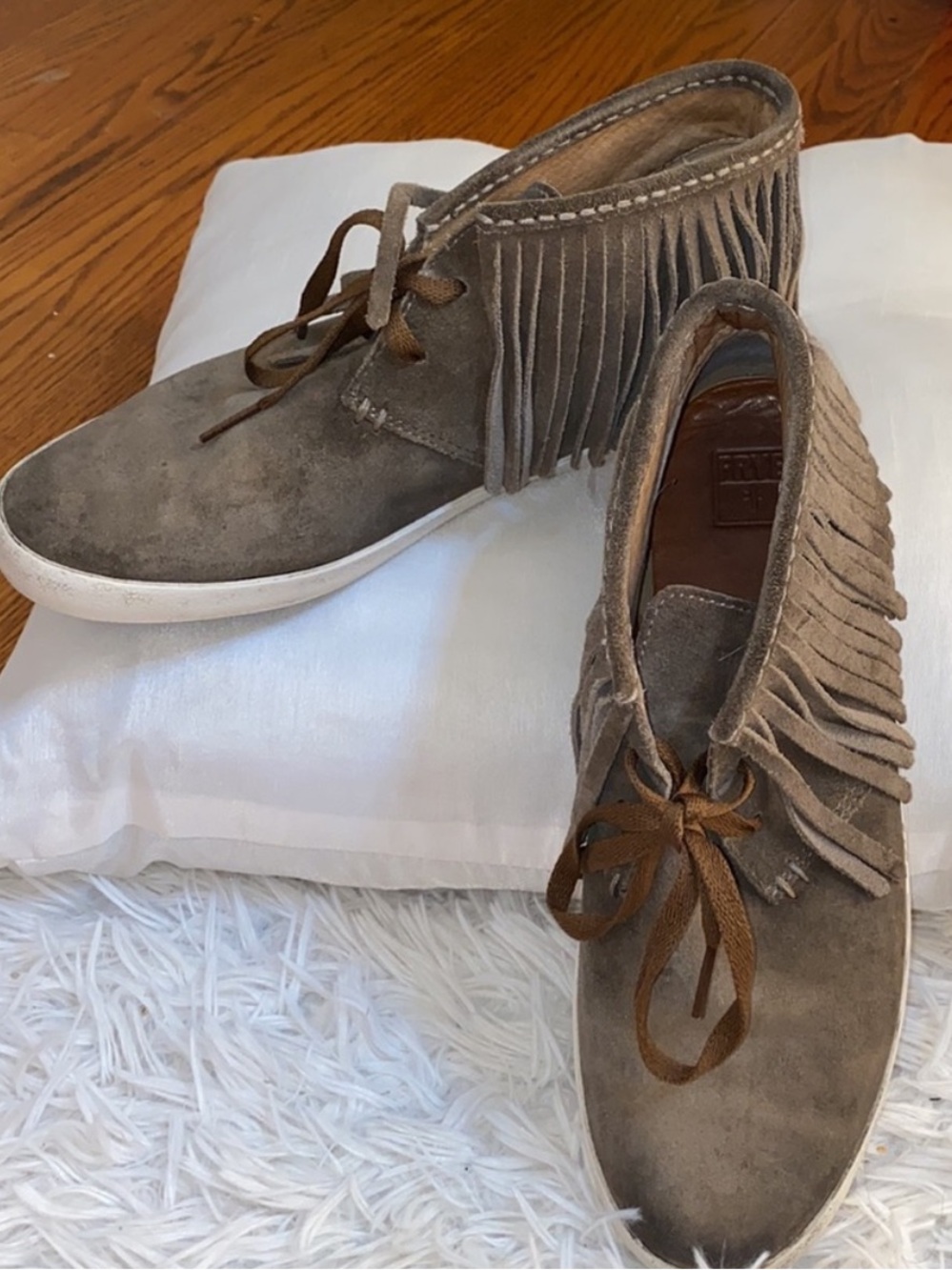 Frye Dylan Fringe brown suede ankle boots sz 9.5